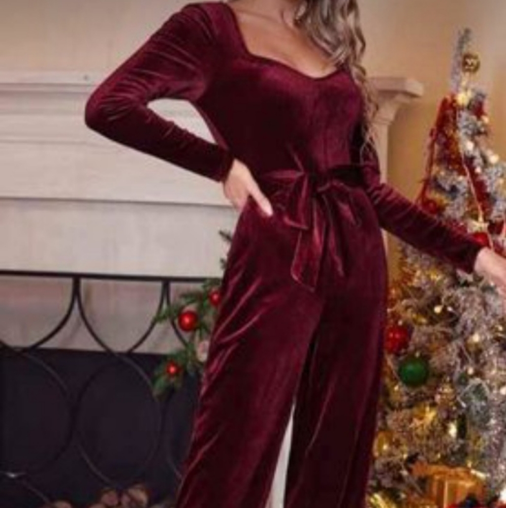 New Sweetheart Neck Belted Velvet Jumpsuit (XLarge can also fit Large Size)